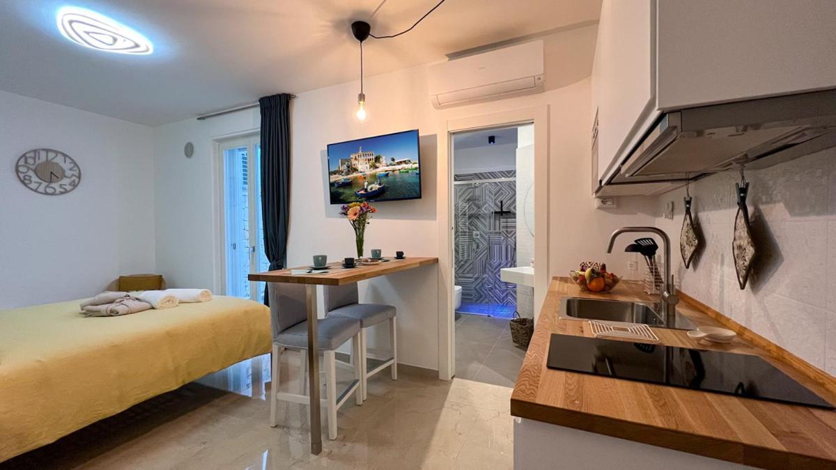Bed and Breakfast Blue Dream Полиньяно-а-Маре Экстерьер фото